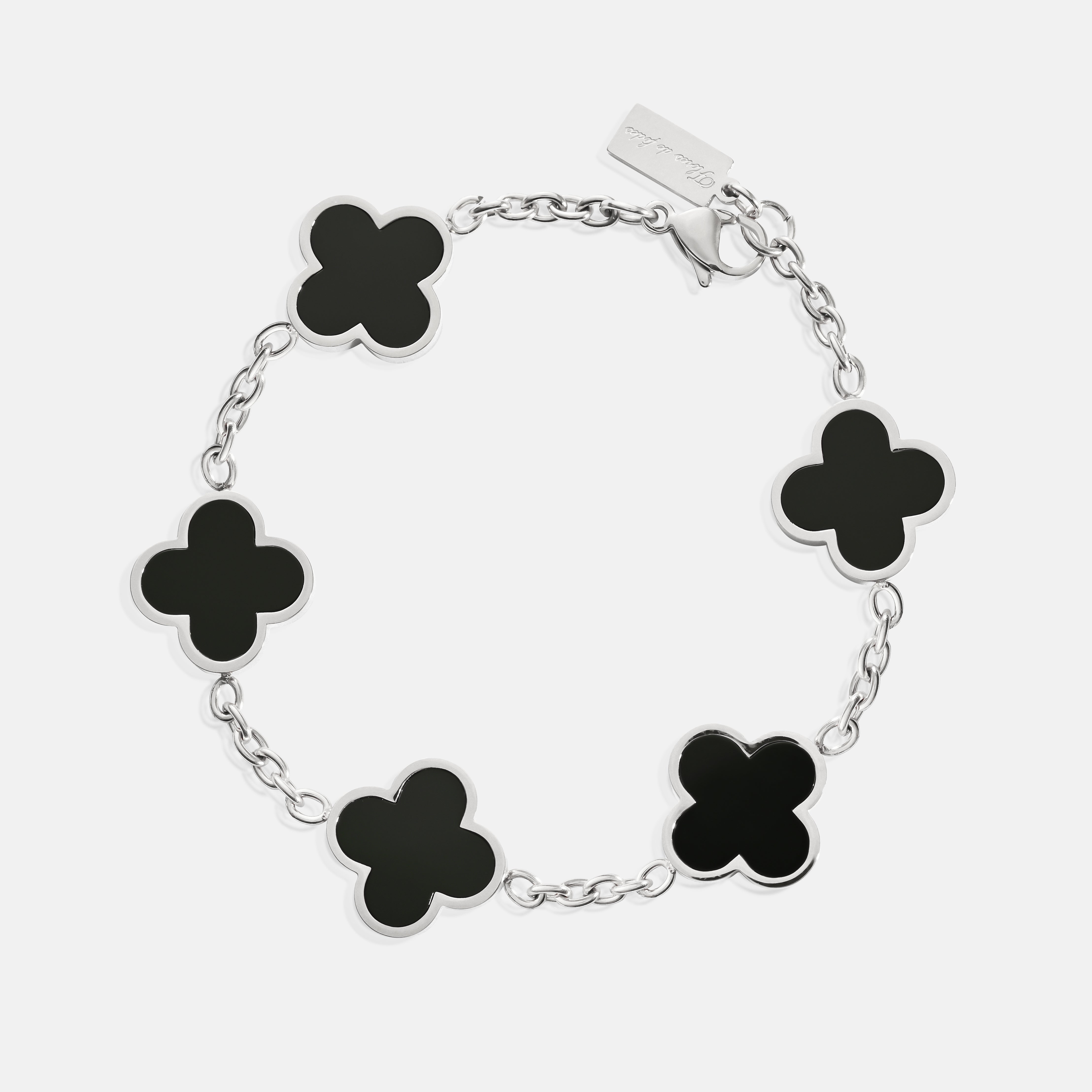 onyx clover motif