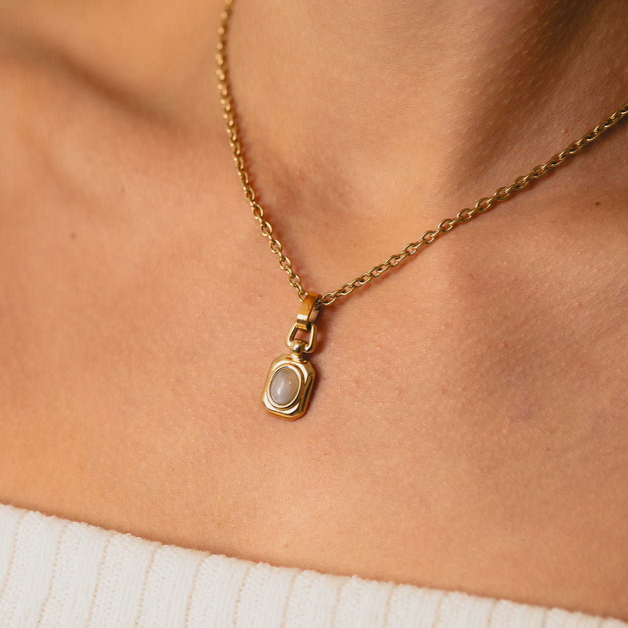 Intuition moonstone